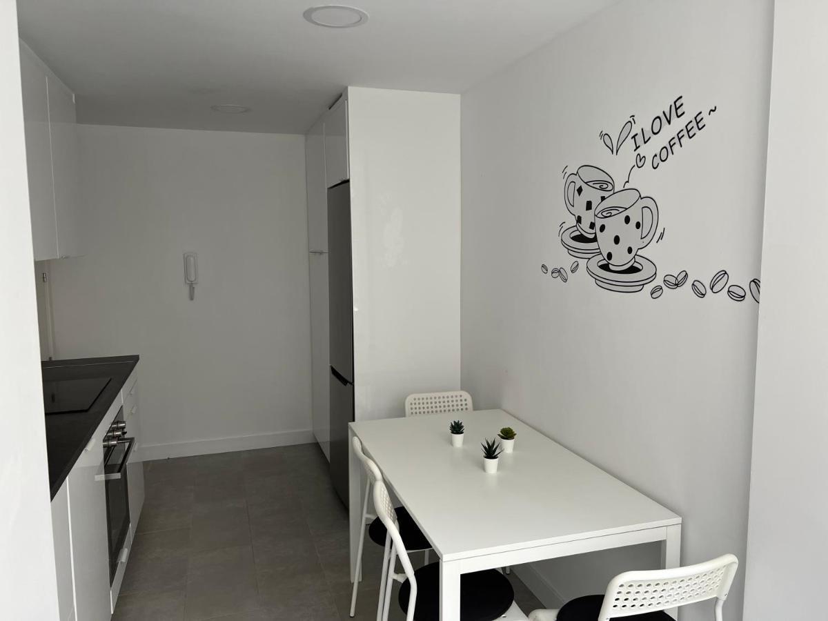 אסטפונה 3-Bedroom + Crib - Perfect For The Family מראה חיצוני תמונה