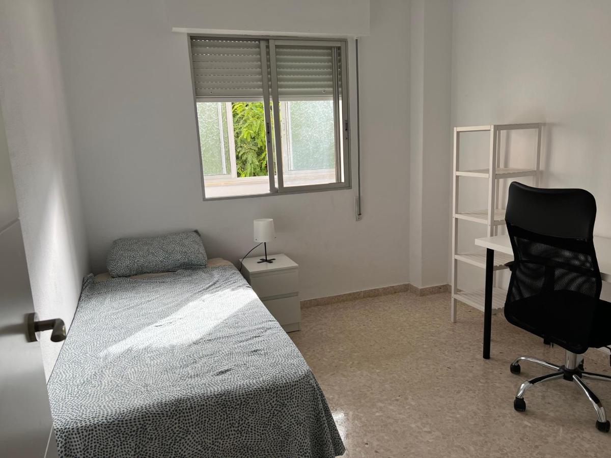אסטפונה 3-Bedroom + Crib - Perfect For The Family מראה חיצוני תמונה